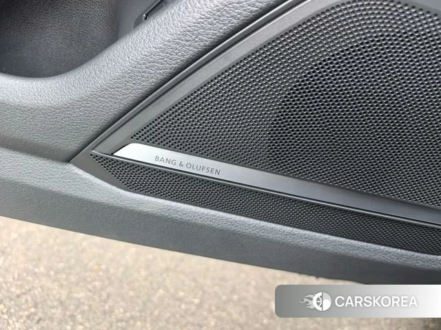 Audi A6L 2025 Черный из Китая