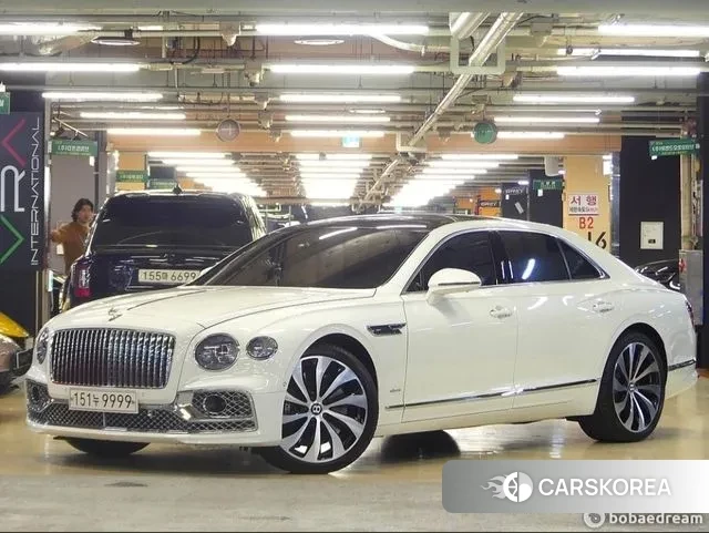 Bentley Flying Spur 3rd Generation 2023 Белый из Кореи