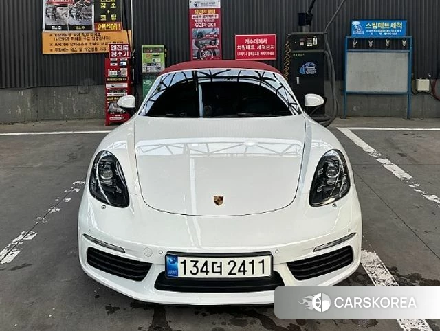 Porsche 718 Boxster 2018 Белый из Кореи