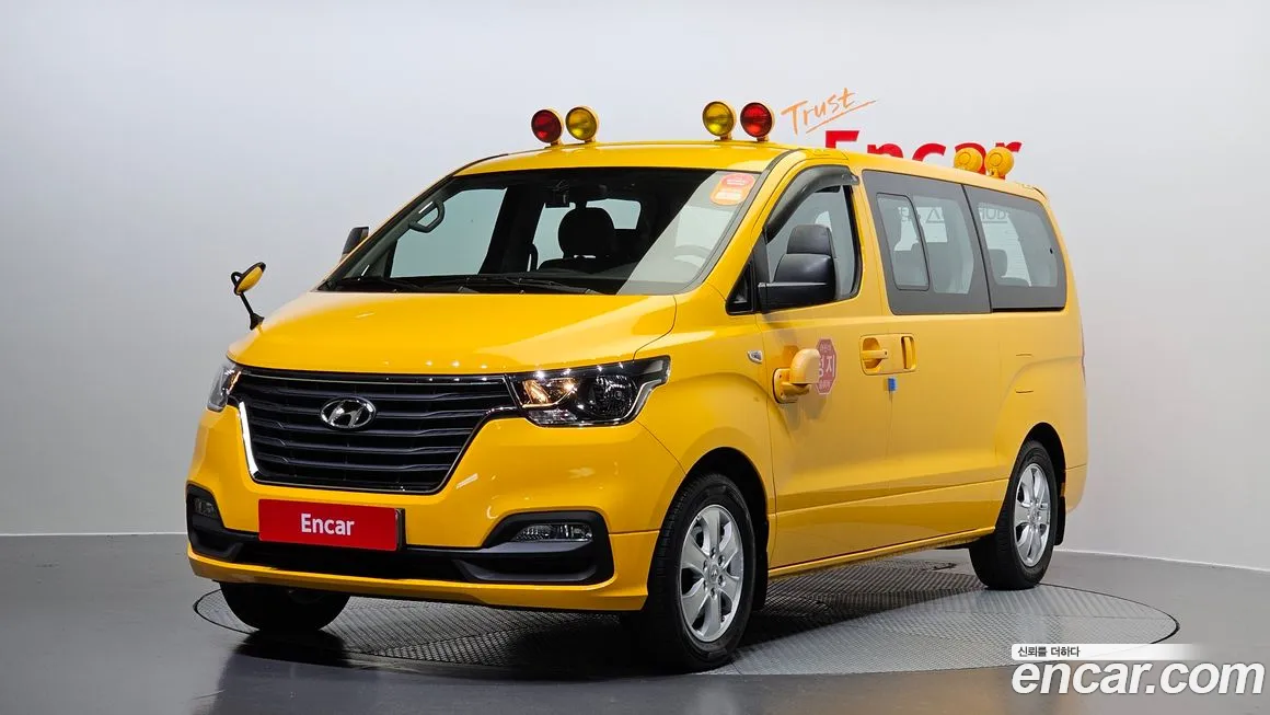 Hyundai The New Grand Starex 2021 Желтый из Кореи