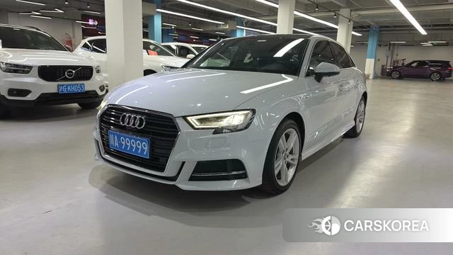 Audi A3 2019 Белый из Китая