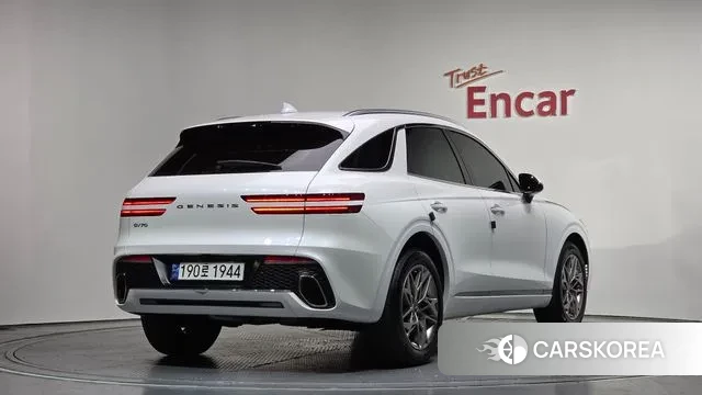 Genesis GV70 2023 Белый из Кореи