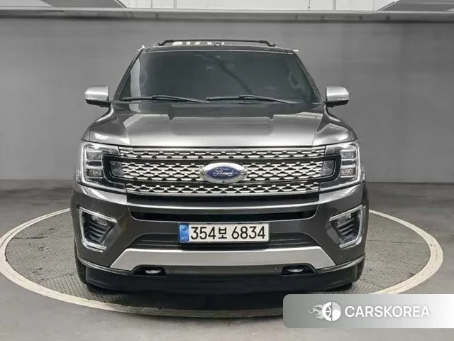 Ford Expeditation 2021 Серебристо-серый из Кореи