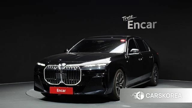 BMW 7 Series (G70) 2023 Черный из Кореи