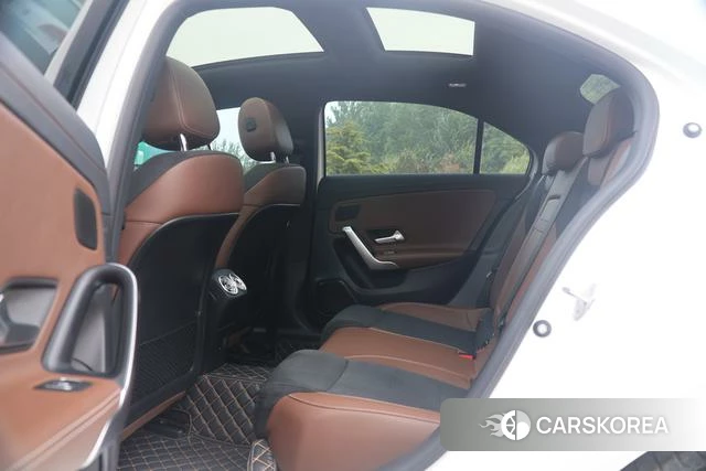 Mercedes-Benz Class A 2022 Белый из Китая