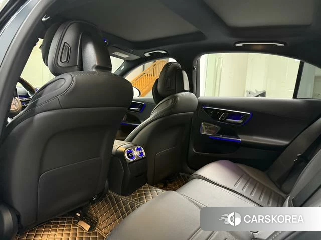 Mercedes-Benz Class C 2024 Зеленый из Китая