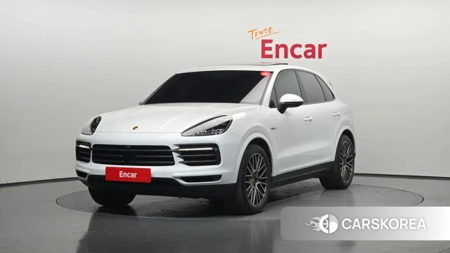 Porsche Cayenne (PO536) 2023 Белый из Кореи