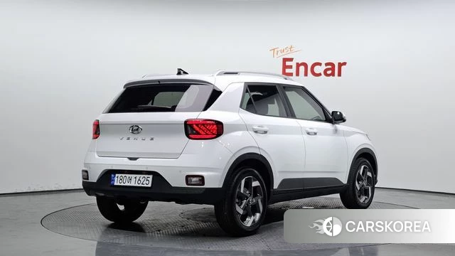 Hyundai Venue 2023 Белый из Кореи