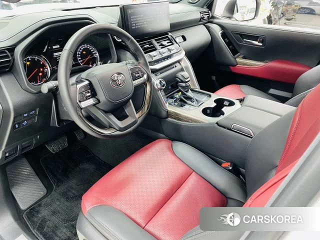 Toyota Land Cruiser (imported) 2025 Белый из Китая