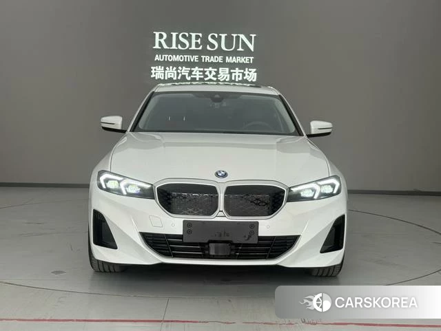 BMW i3 2025 Белый из Китая