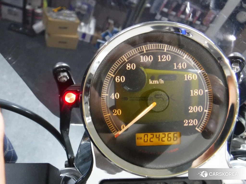 Проданный Harley-Davidson Sportster XL1200L Low 2011 из Японии, фото 2