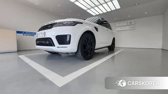 Land Rover Range Rover Sport 2nd Generation 2021 Белый из Кореи