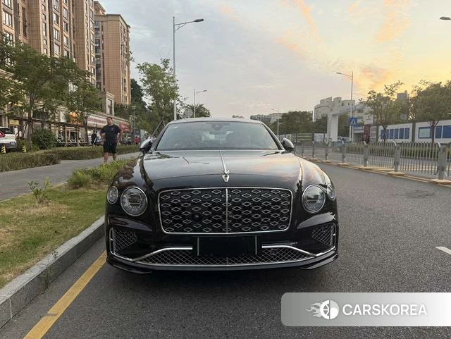 Bentley Flying 2025 Черный из Китая