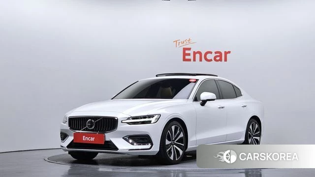Volvo S60 3rd generation 2023 Белый из Кореи