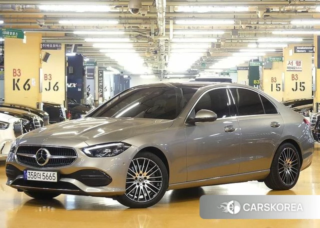 Mercedes-Benz C-Class W206 2024 Серебристо-серый из Кореи