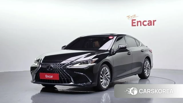 Lexus ES300h 7th generation 2023 Черный из Кореи