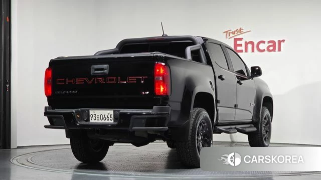 Chevrolet (GM Daewoo) Real New Colorado 2020 Черный из Кореи