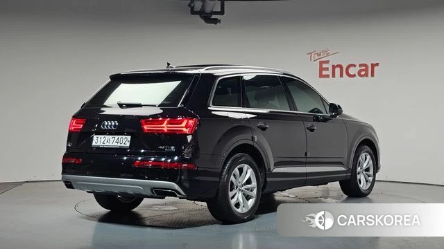 Audi Q7 (4M) 2019 Черный из Кореи