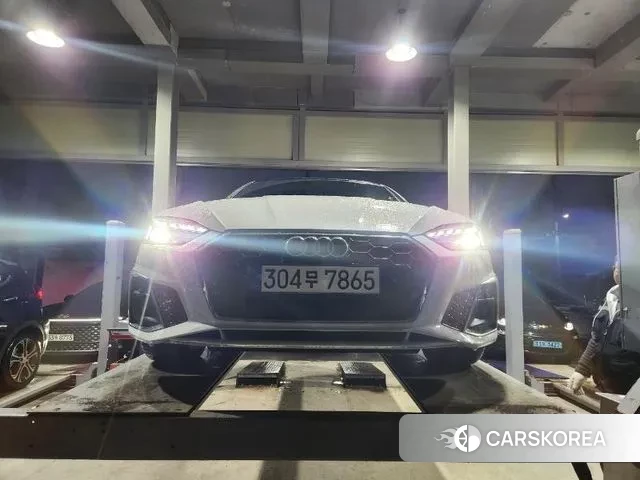 Audi A5 (F5) 2023 Белый из Кореи