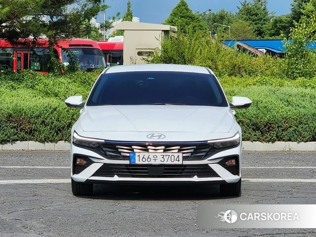 Hyundai The New Avante (CN7) 2023 Белый из Кореи
