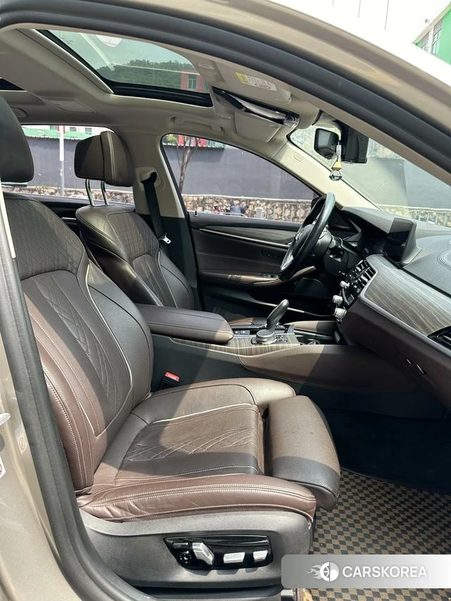 BMW 5 series PHEV 2019 Шампань из Китая