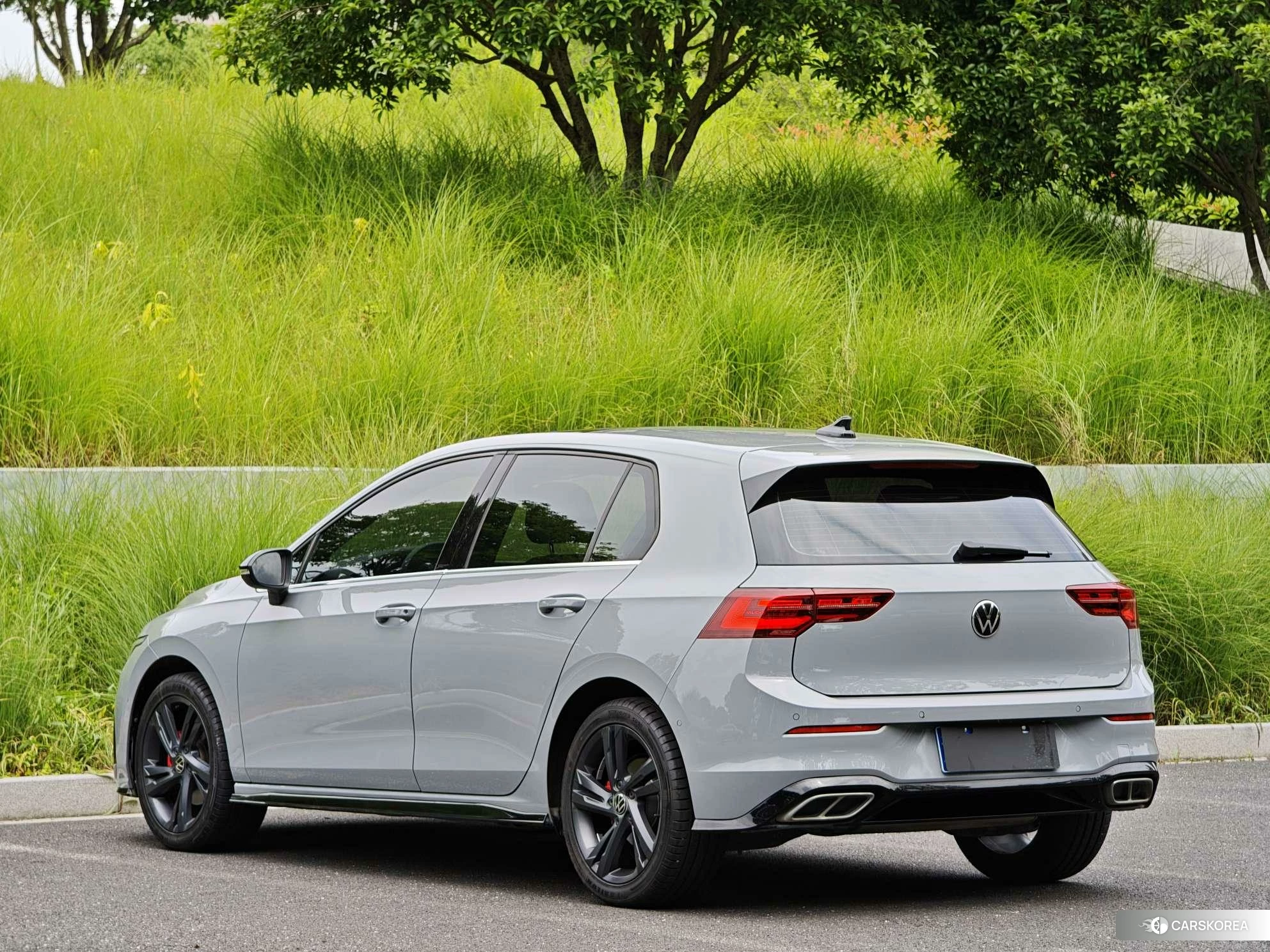 Volkswagen Golf 2020 Темно-серый из Китая