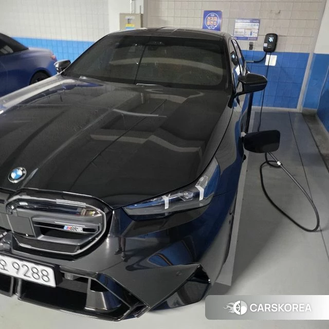 BMW M5 (G90) 2026 Черный из Кореи