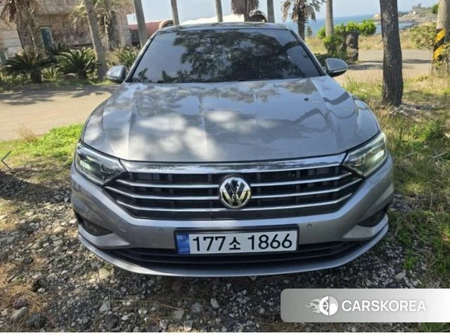 Volkswagen 7th Generation of Jetta 2020 Серебристо-серый из Кореи