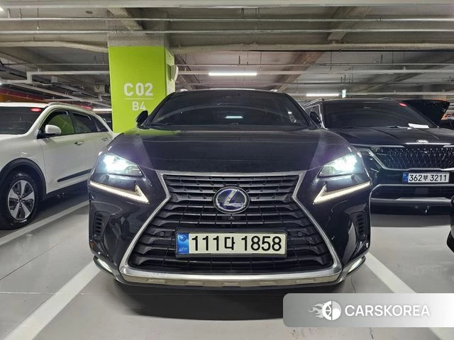 Lexus NX300h 2021 Черный из Кореи