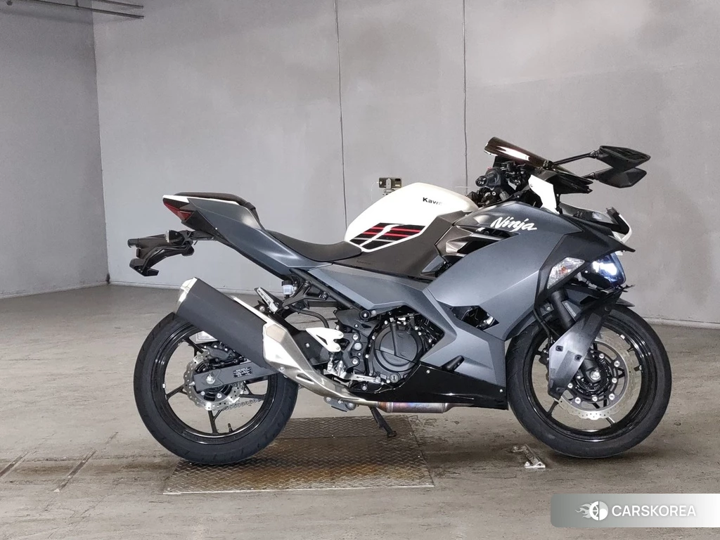 Проданный Kawasaki NINJA 400 2024 из Японии