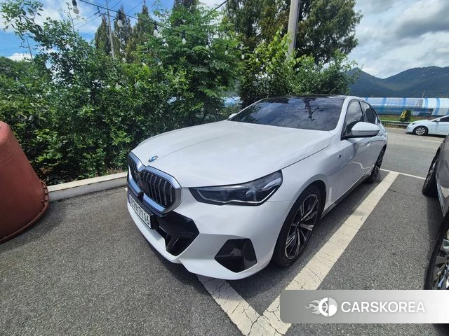 BMW 5 Series (G60) 2024 Белый из Кореи