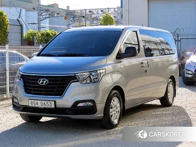 Hyundai The New Grand Starex 2018 Серебристо-серый из Кореи