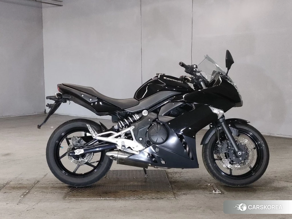 Проданный Kawasaki NINJA 400R 2011 из Японии, фото 2