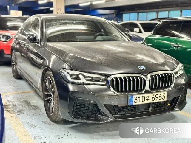 BMW 5 Series (G30) 2022 Серый из Кореи