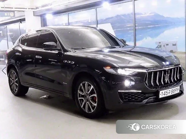 Maserati Levante 2019 Черный из Кореи
