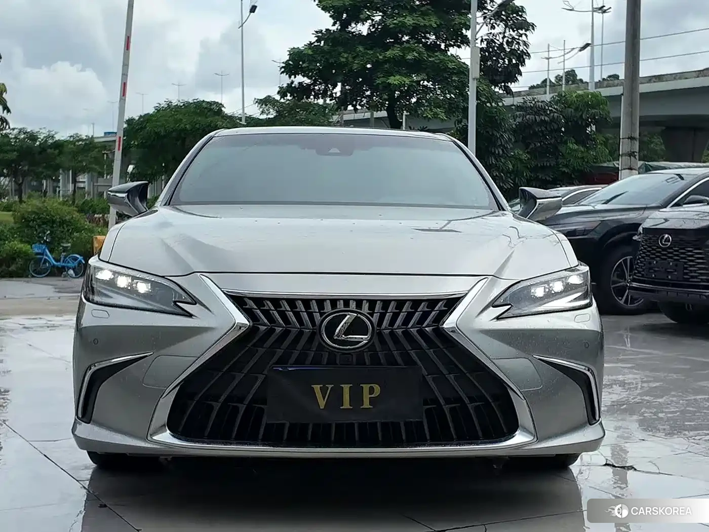 Lexus ES 2024 Silver/gray из Китая