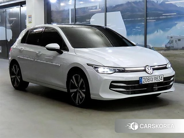 Volkswagen Golf 8th Generation 2025 Белый из Кореи