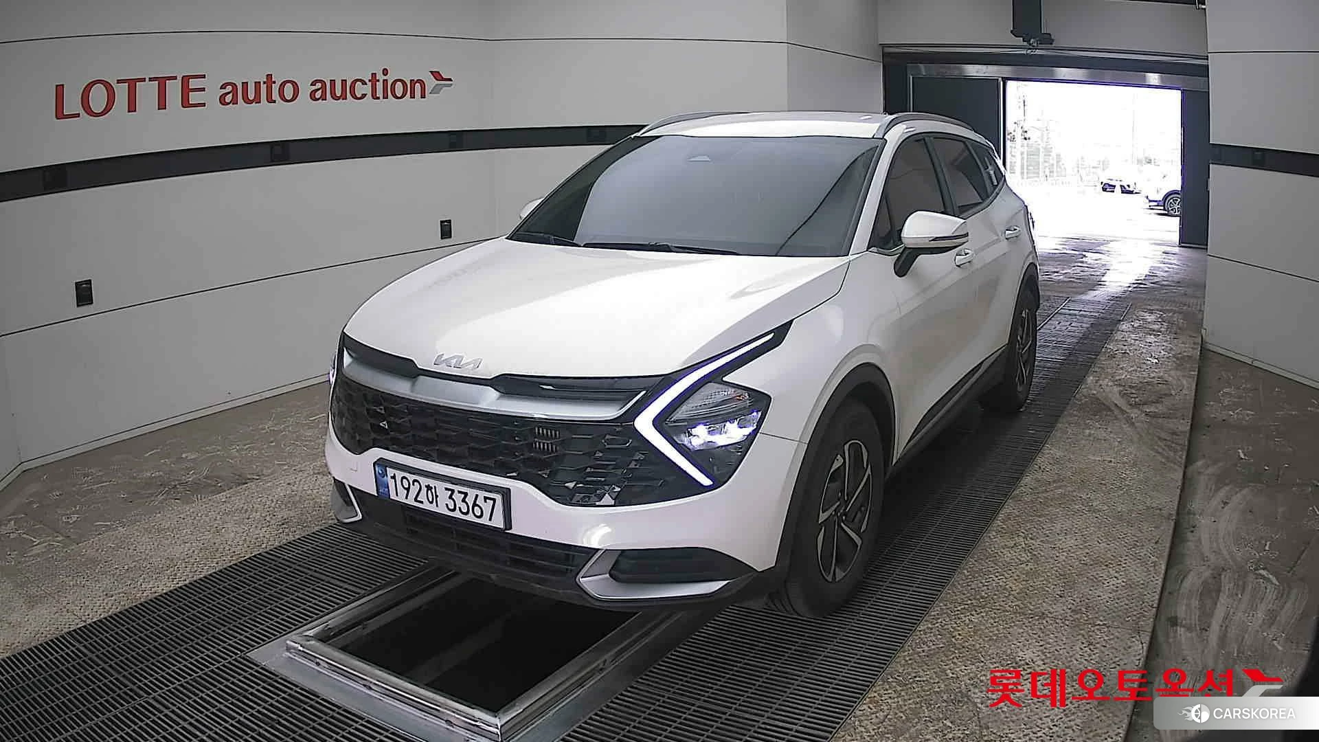 Kia Sportage Hybrid 2023 Snow White Pearl (optional) из Кореи