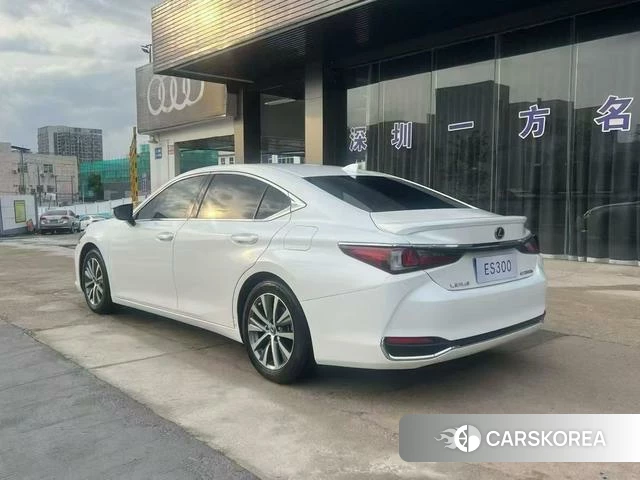 Lexus ES 2021 Белый из Китая