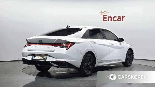 Hyundai Avante (CN7) 2021 Белый из Кореи