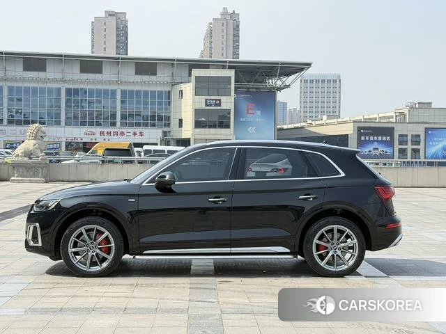 Audi Q5L 2024 Черный из Китая
