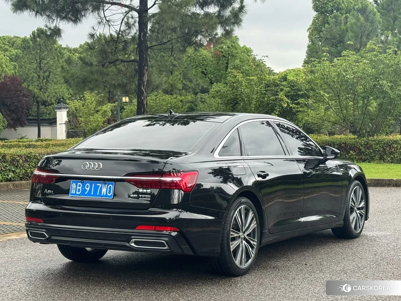 Audi A6L 2020 Черный из Китая