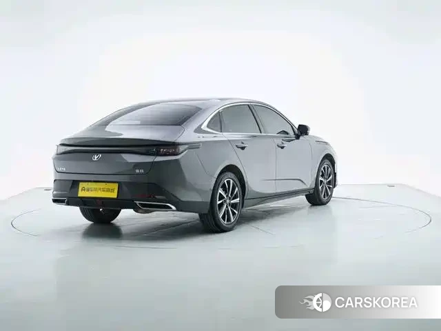 Chang'an Yidong 2025 Silver/gray из Китая