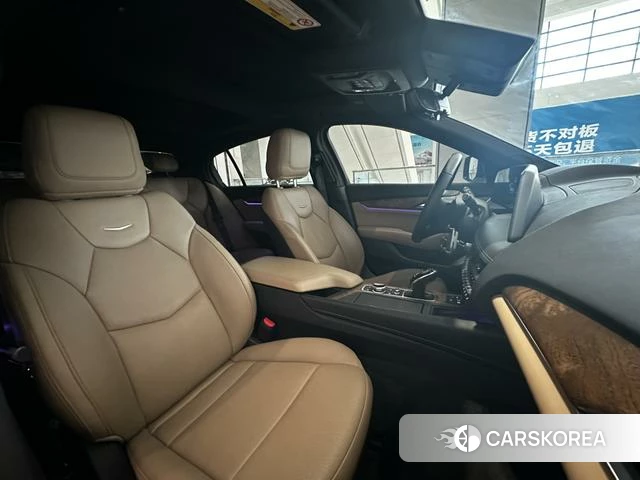 Cadillac CT5 2024 Черный из Китая