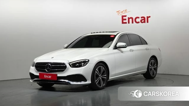 Mercedes-Benz E-Class W213 2021 Белый из Кореи