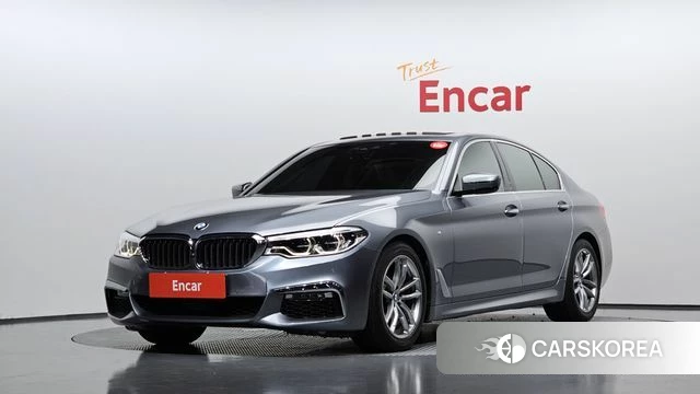 BMW 5 Series (G30) 2018 Серебристо-серый из Кореи