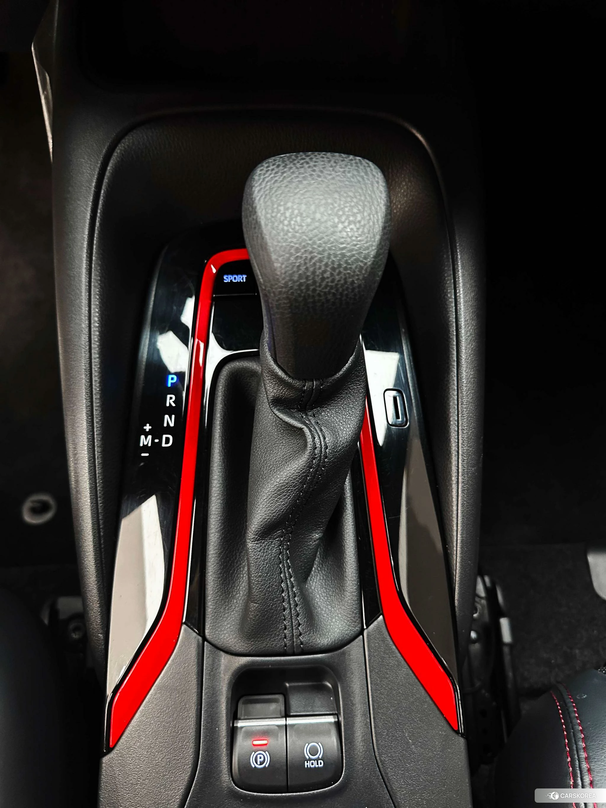 Toyota Lei Ling 2021 Красный из Китая