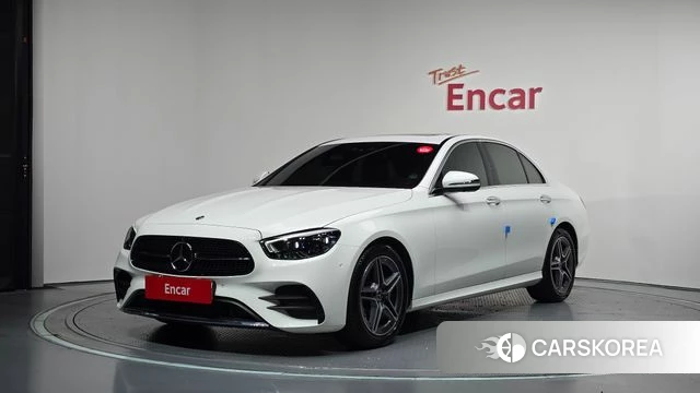 Mercedes-Benz E-Class W213 2023 Белый из Кореи
