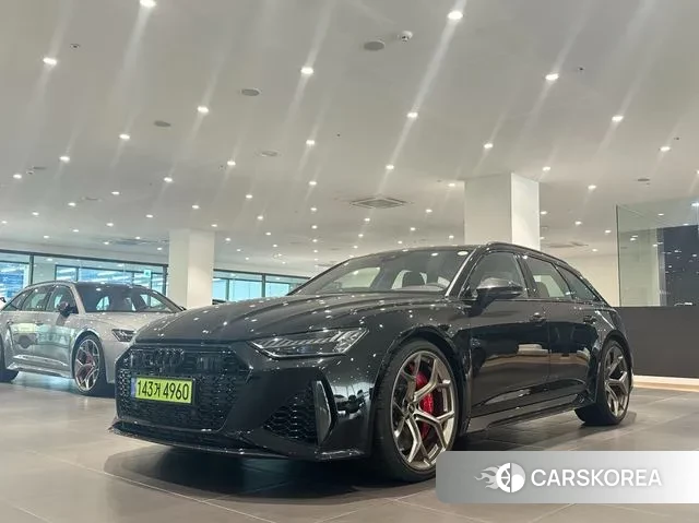 Audi RS6 (C8) 2025 Черный из Кореи