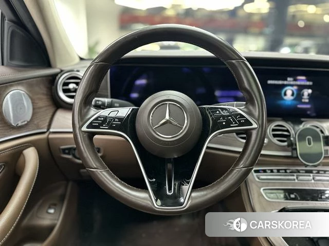 Mercedes-Benz E-class 2021 Черный из Китая